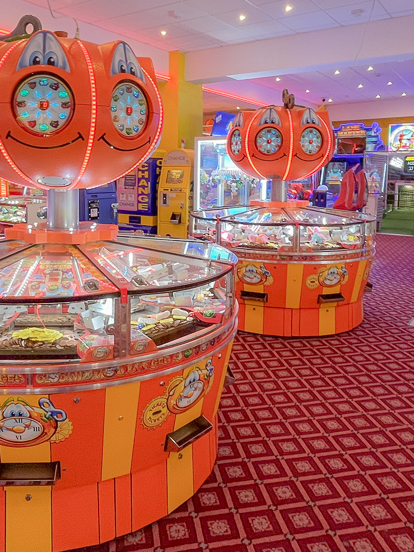 RebeccaGoldberg_Residency_ModjaModjaHouse_640px_1.24×1-1